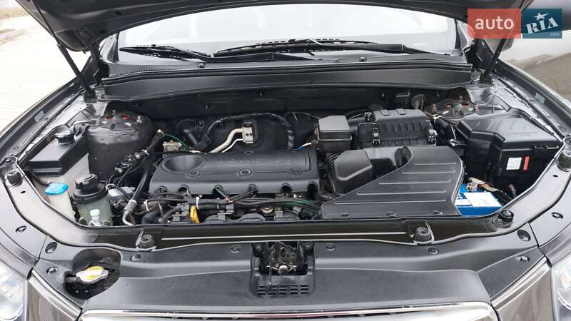 Внедорожник / Кроссовер Hyundai Santa FE 2011 в Запорожье