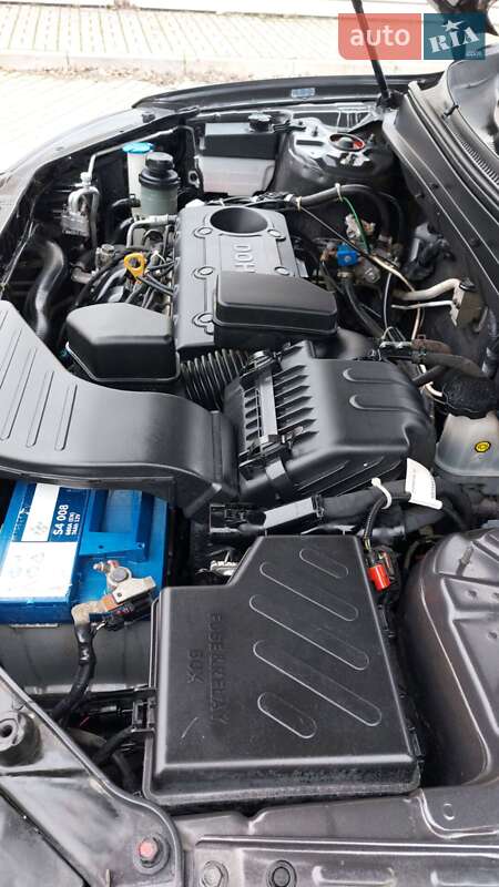 Внедорожник / Кроссовер Hyundai Santa FE 2011 в Запорожье