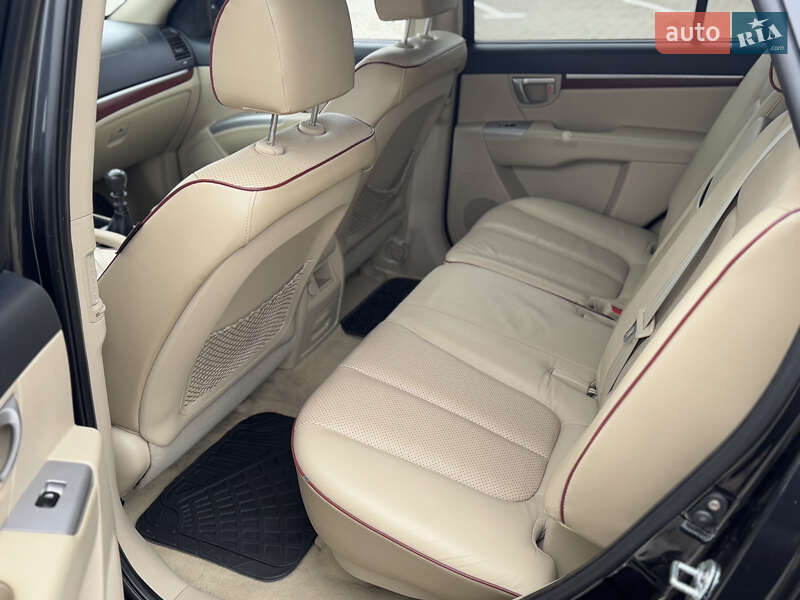 Внедорожник / Кроссовер Hyundai Santa FE 2009 в Ивано-Франковске