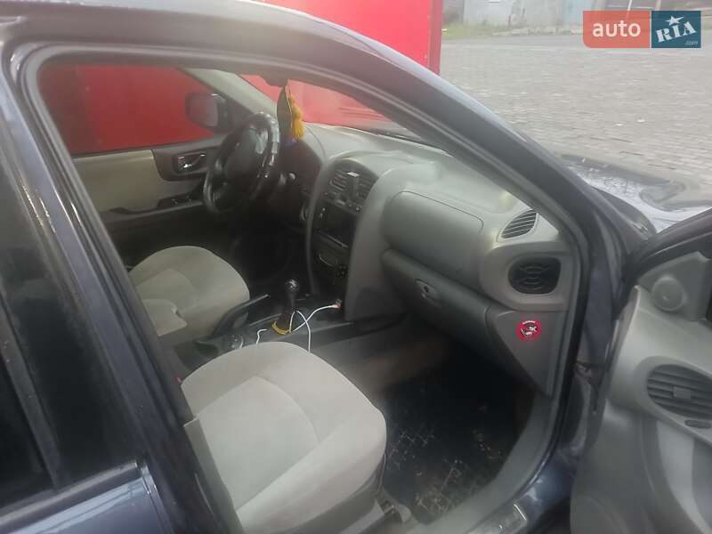 Позашляховик / Кросовер Hyundai Santa FE 2005 в Харкові фото 5 Позашляховик / Кросовер Hyundai Santa FE 2005 в Харкові