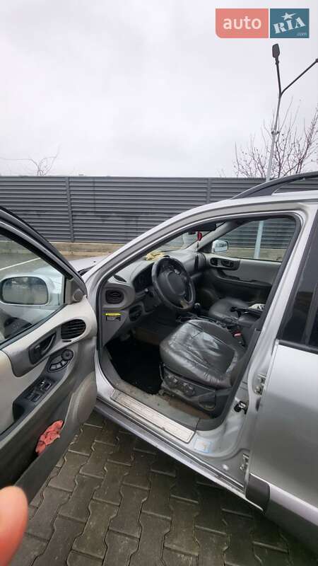 Позашляховик / Кросовер Hyundai Santa FE 2001 в Миколаєві фото 13 Позашляховик / Кросовер Hyundai Santa FE 2001 в Миколаєві
