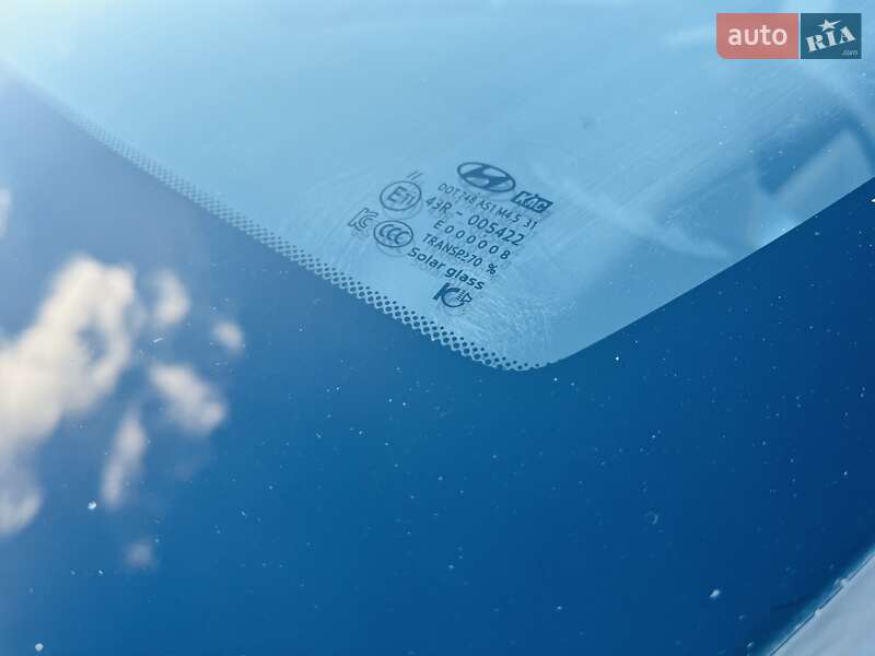 Внедорожник / Кроссовер Hyundai Santa FE 2016 в Киеве