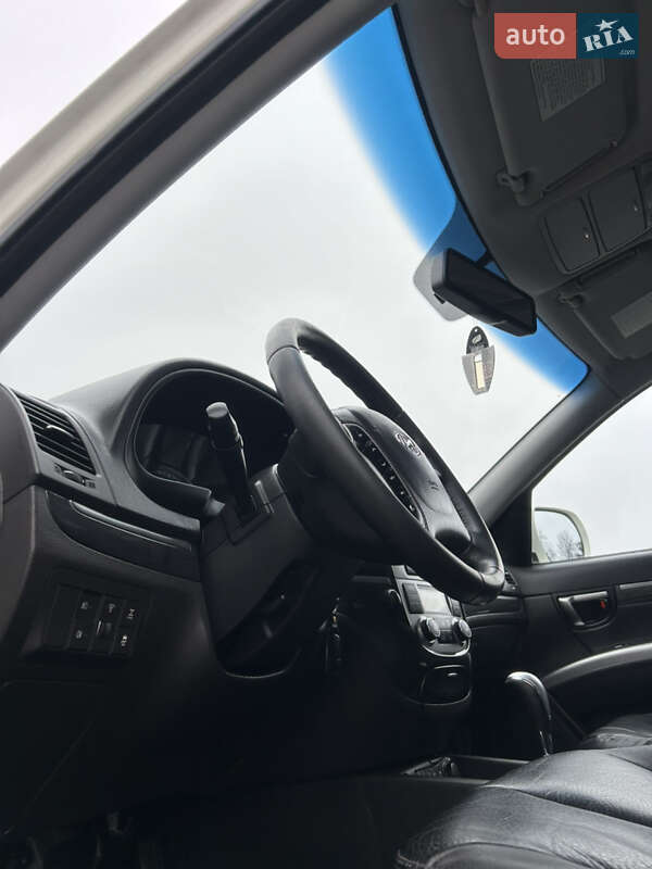 Внедорожник / Кроссовер Hyundai Santa FE 2011 в Коломые