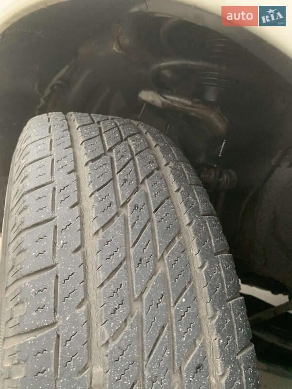 Внедорожник / Кроссовер Hyundai Santa FE 2003 в Киеве