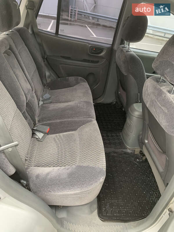 Внедорожник / Кроссовер Hyundai Santa FE 2003 в Киеве