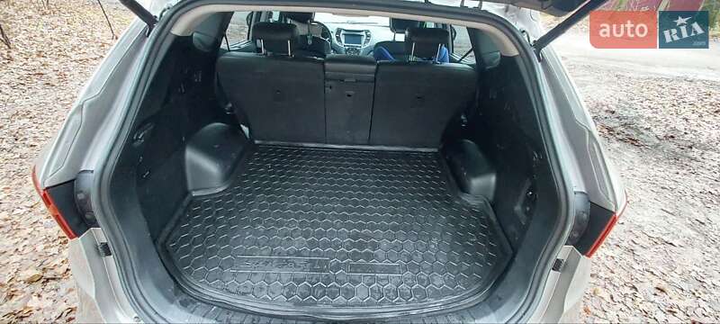 Внедорожник / Кроссовер Hyundai Santa FE 2017 в Киеве фото 15 Внедорожник / Кроссовер Hyundai Santa FE 2017 в Киеве