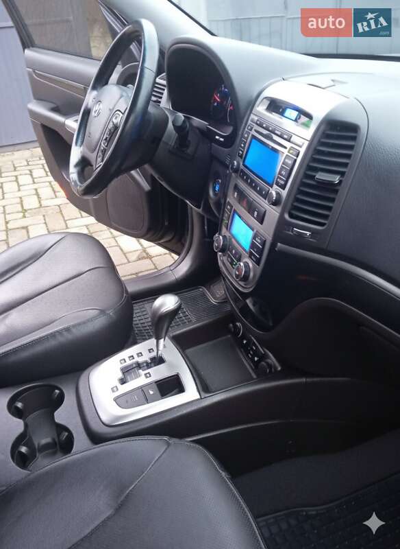 Позашляховик / Кросовер Hyundai Santa FE 2012 в Сарнах