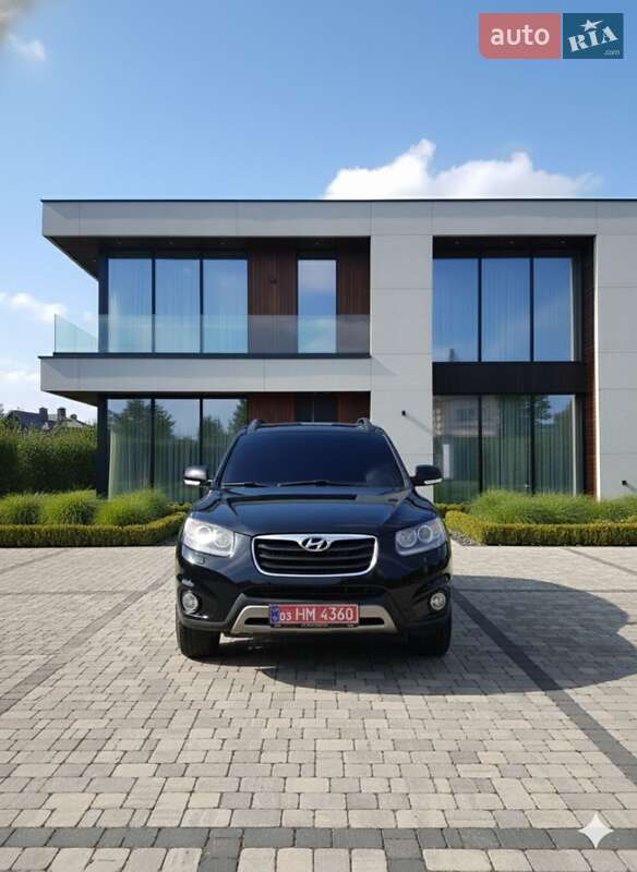 Позашляховик / Кросовер Hyundai Santa FE 2012 в Сарнах