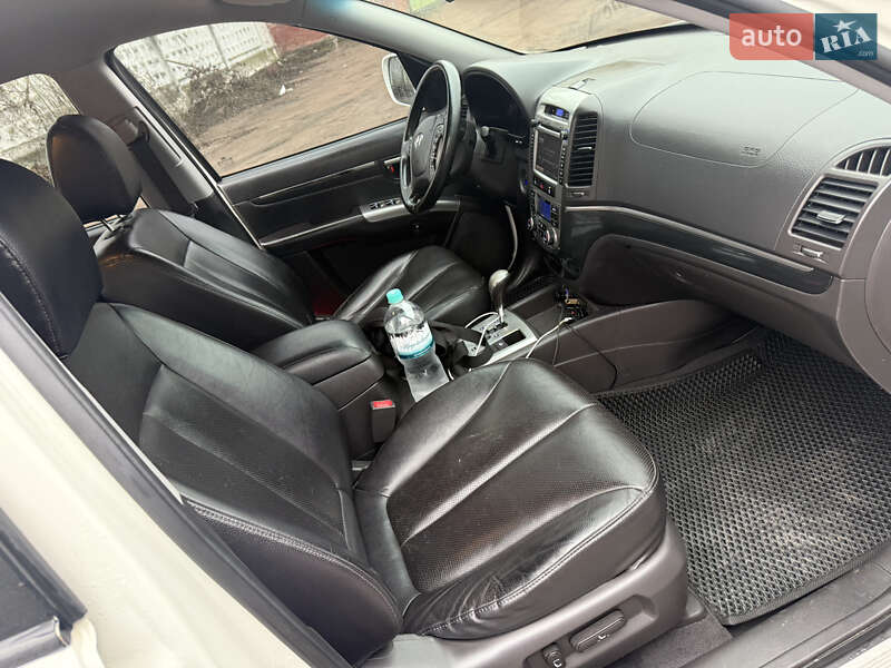 Внедорожник / Кроссовер Hyundai Santa FE 2011 в Чернигове