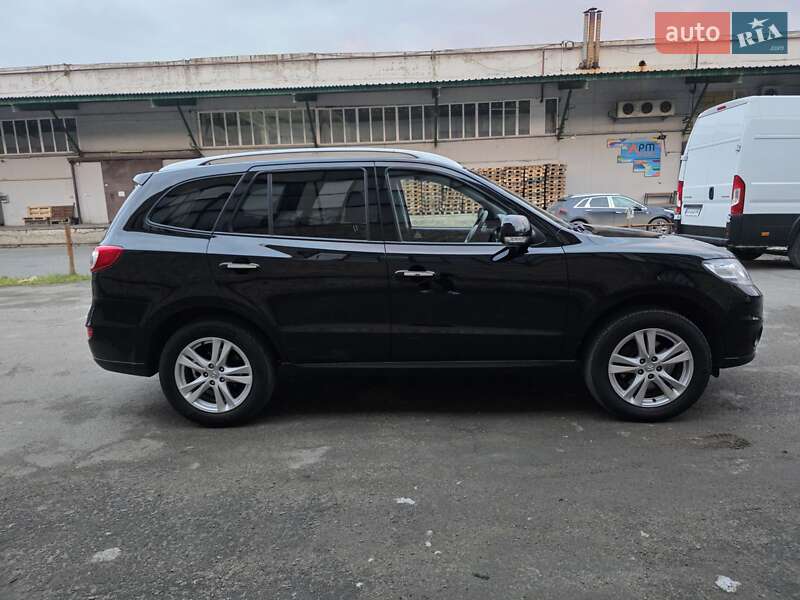 Внедорожник / Кроссовер Hyundai Santa FE 2011 в Луцке