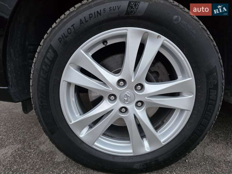 Внедорожник / Кроссовер Hyundai Santa FE 2011 в Луцке