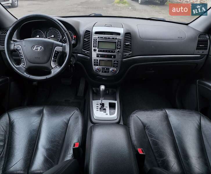 Внедорожник / Кроссовер Hyundai Santa FE 2011 в Луцке