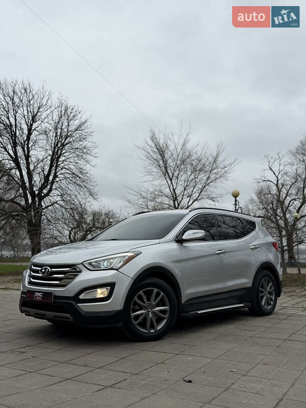 Внедорожник / Кроссовер Hyundai Santa FE 2013 в Запорожье