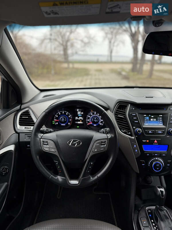 Внедорожник / Кроссовер Hyundai Santa FE 2013 в Запорожье