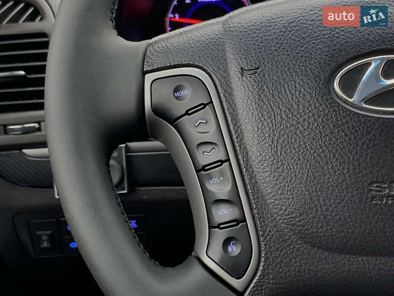 Внедорожник / Кроссовер Hyundai Santa FE 2011 в Бердичеве