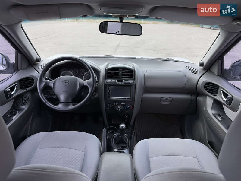Внедорожник / Кроссовер Hyundai Santa FE 2006 в Днепре фото 5 Внедорожник / Кроссовер Hyundai Santa FE 2006 в Днепре