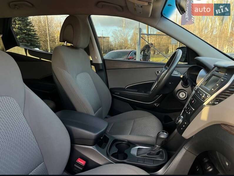 Позашляховик / Кросовер Hyundai Santa FE 2016 в Кривому Розі