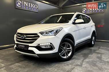 Внедорожник / Кроссовер Hyundai Santa FE 2017 в Киеве