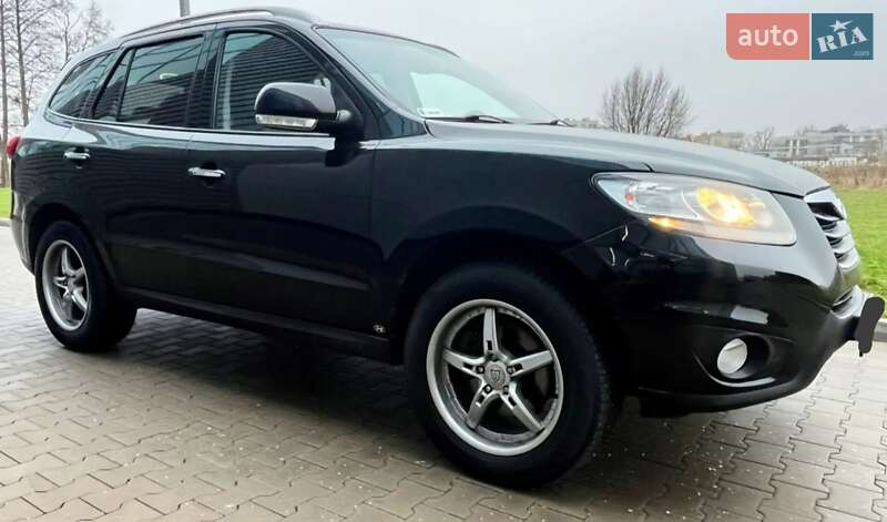Внедорожник / Кроссовер Hyundai Santa FE 2012 в Киеве