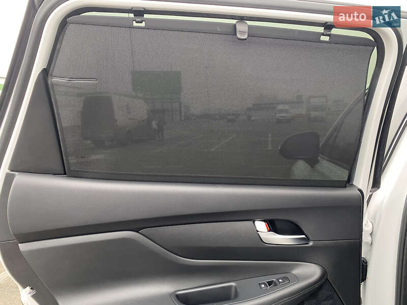 Внедорожник / Кроссовер Hyundai Santa FE 2021 в Киеве фото 32 Внедорожник / Кроссовер Hyundai Santa FE 2021 в Киеве