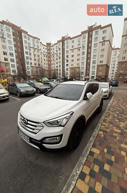Внедорожник / Кроссовер Hyundai Santa FE 2015 в Киеве