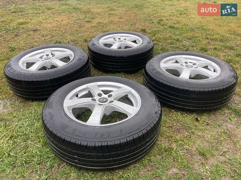 Позашляховик / Кросовер Hyundai Santa FE 2006 в Сарнах