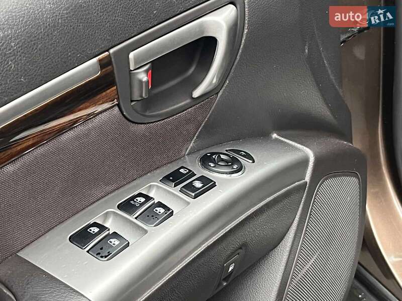 Внедорожник / Кроссовер Hyundai Santa FE 2012 в Киеве фото 16 Внедорожник / Кроссовер Hyundai Santa FE 2012 в Киеве