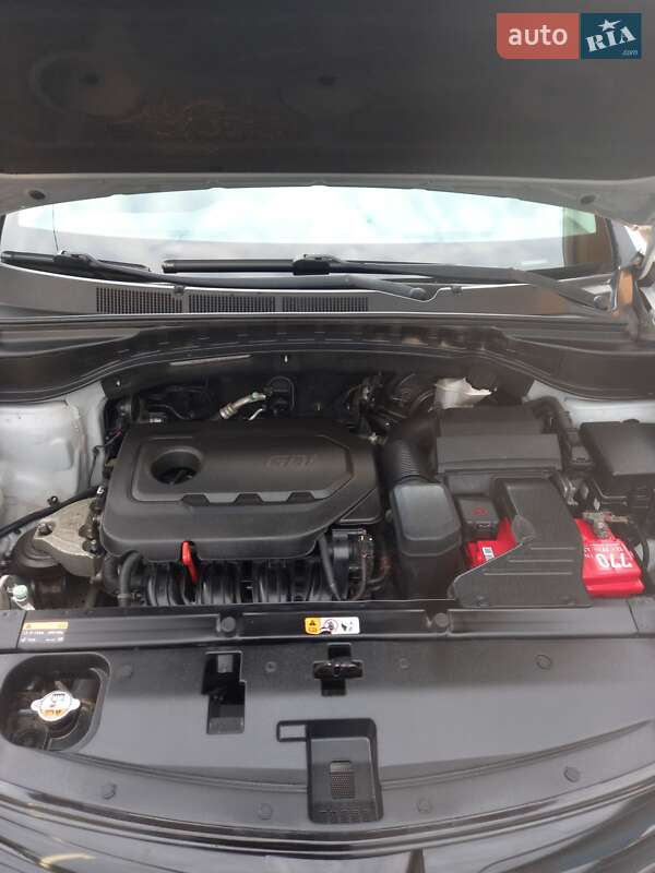 Позашляховик / Кросовер Hyundai Santa FE 2016 в Хмельницькому