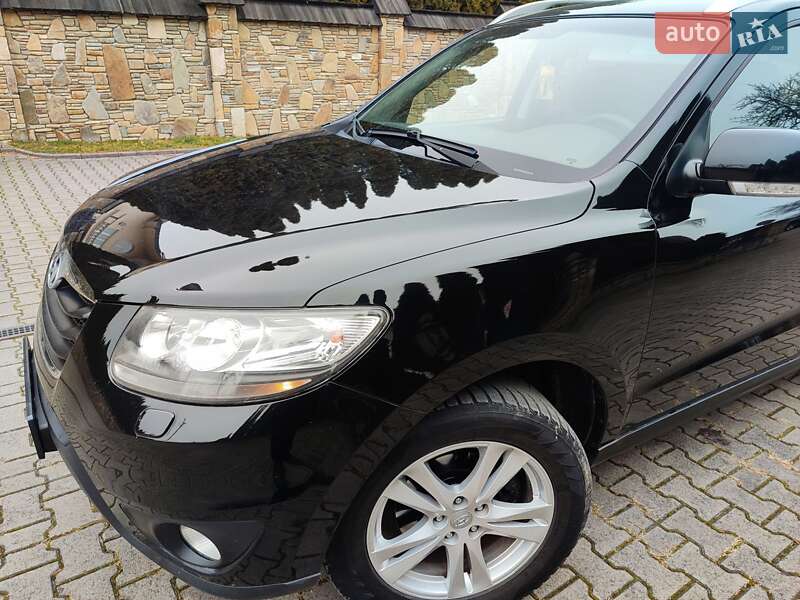 Позашляховик / Кросовер Hyundai Santa FE 2010 в Івано-Франківську