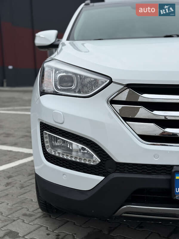 Позашляховик / Кросовер Hyundai Santa FE 2013 в Дубні