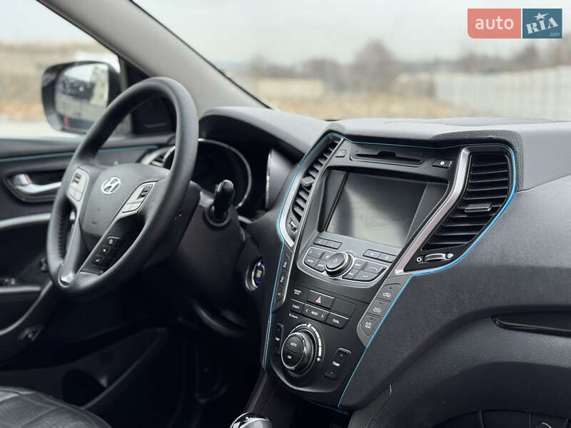 Позашляховик / Кросовер Hyundai Santa FE 2013 в Дубні