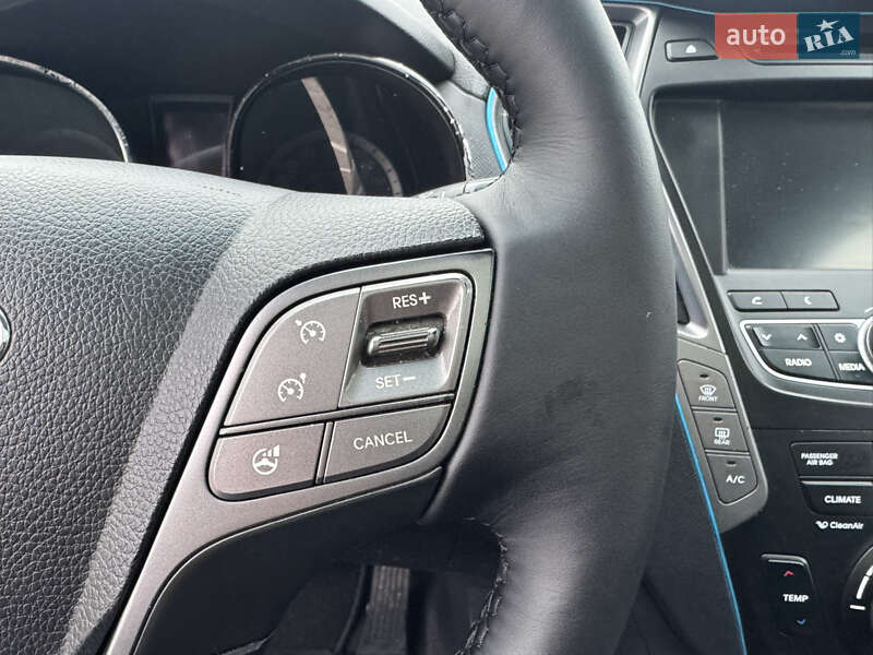 Позашляховик / Кросовер Hyundai Santa FE 2013 в Дубні