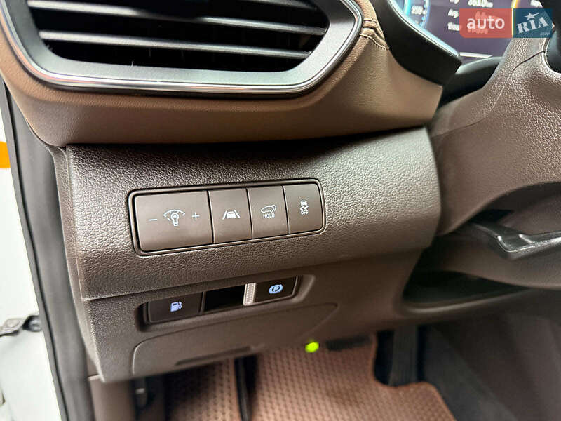 Позашляховик / Кросовер Hyundai Santa FE 2021 в Києві