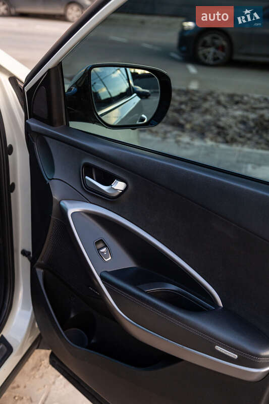 Позашляховик / Кросовер Hyundai Santa FE 2013 в Києві