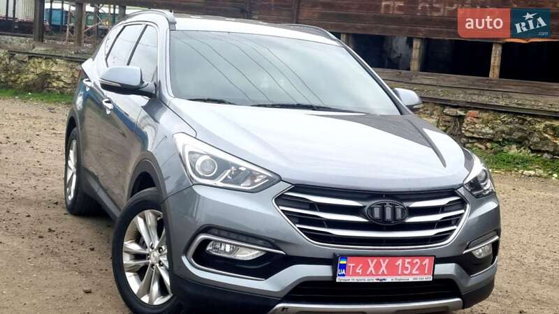 Внедорожник / Кроссовер Hyundai Santa FE 2016 в Подольске