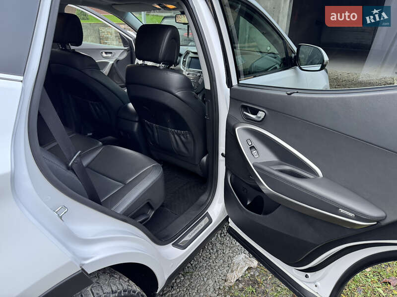 Позашляховик / Кросовер Hyundai Santa FE 2016 в Кам'янець-Подільському