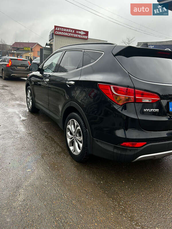 Позашляховик / Кросовер Hyundai Santa FE 2015 в Чернівцях
