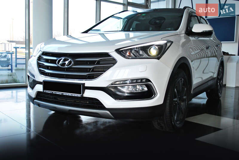 Позашляховик / Кросовер Hyundai Santa FE 2016 в Рівному
