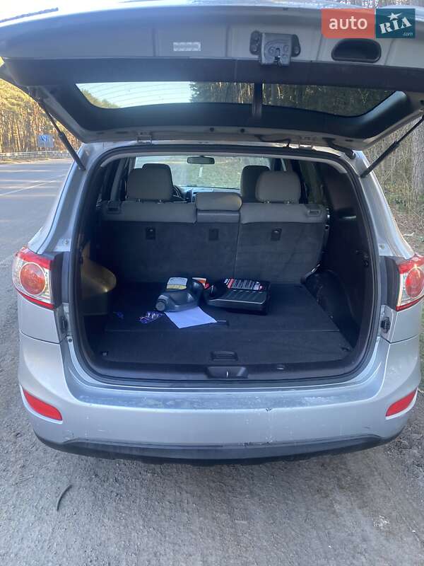 Позашляховик / Кросовер Hyundai Santa FE 2010 в Полтаві