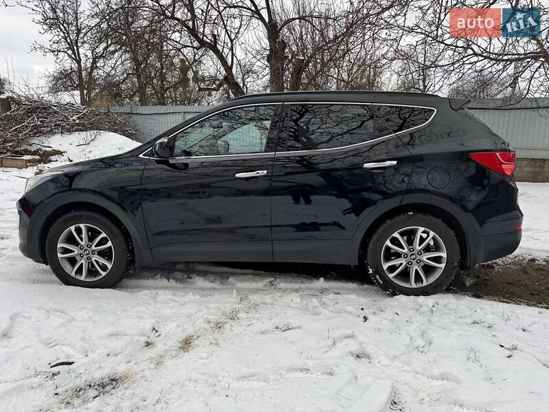 Внедорожник / Кроссовер Hyundai Santa FE 2013 в Киеве