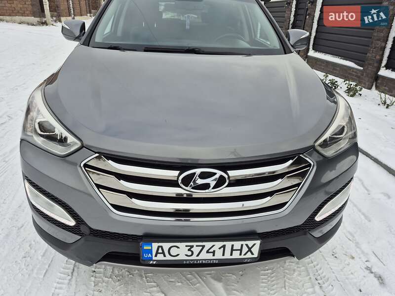 Позашляховик / Кросовер Hyundai Santa FE 2012 в Рівному