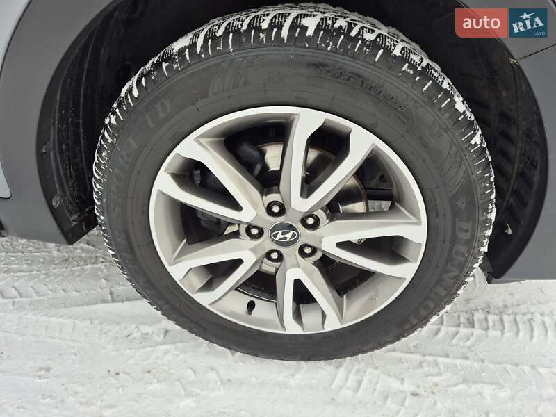 Позашляховик / Кросовер Hyundai Santa FE 2012 в Рівному