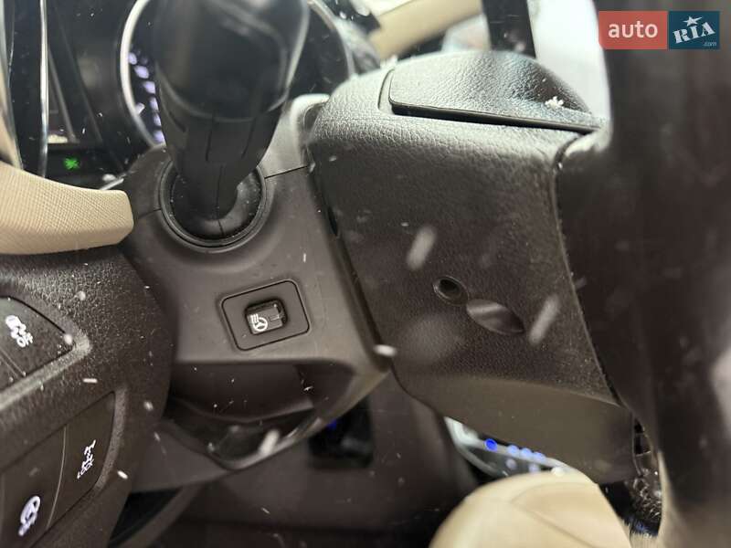 Позашляховик / Кросовер Hyundai Santa FE 2017 в Коломиї