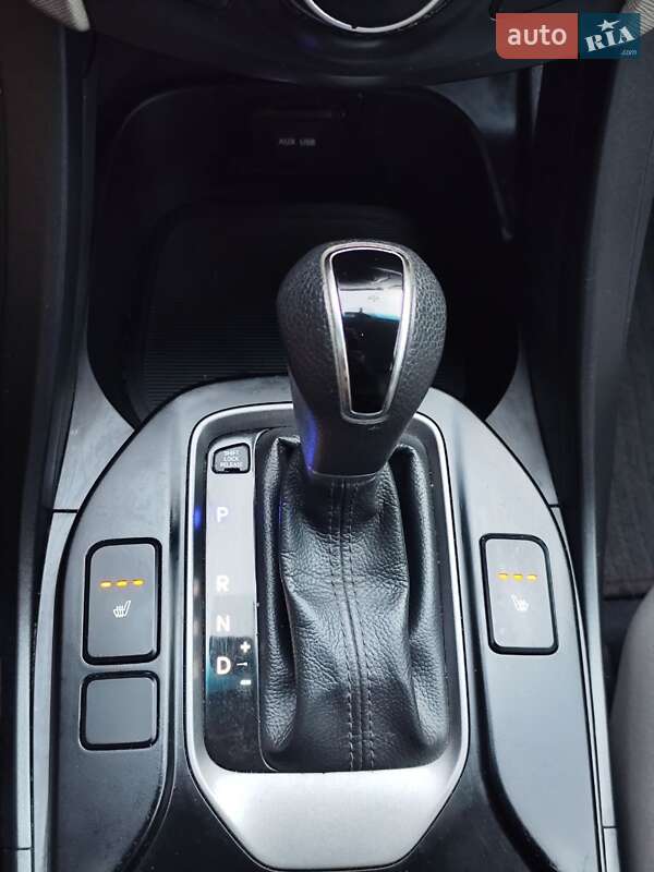 Позашляховик / Кросовер Hyundai Santa FE 2015 в Києві