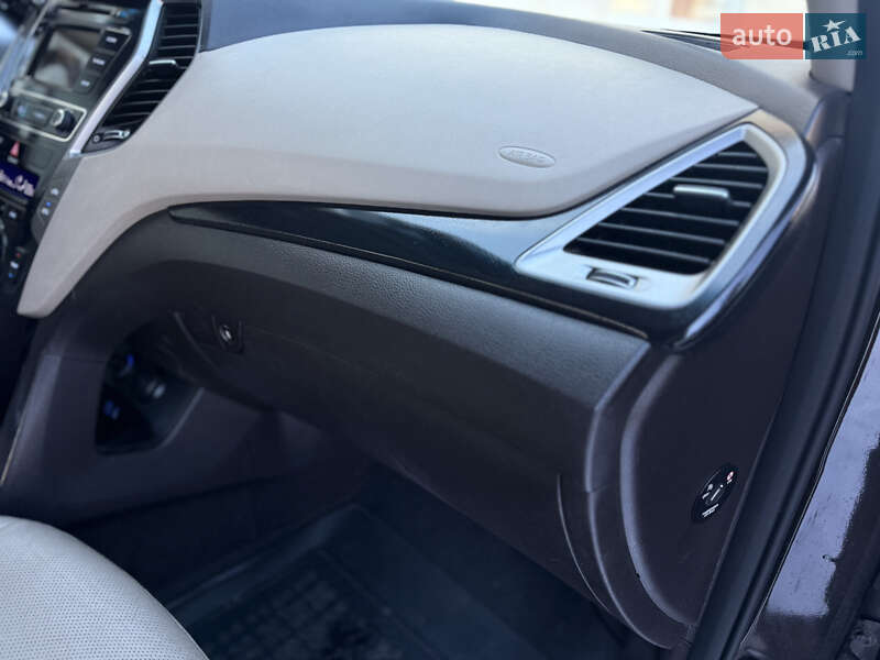 Позашляховик / Кросовер Hyundai Santa FE 2017 в Коломиї