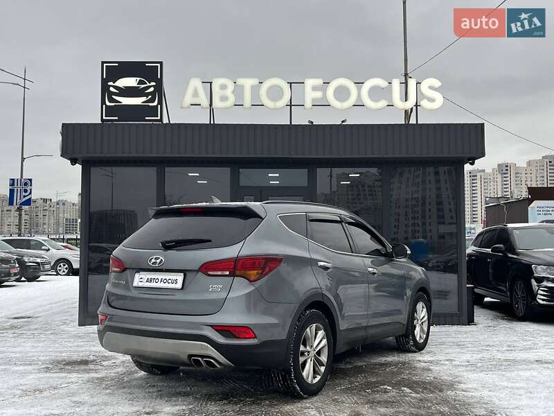 Внедорожник / Кроссовер Hyundai Santa FE 2017 в Киеве