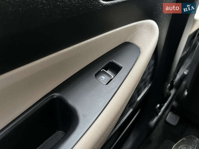 Внедорожник / Кроссовер Hyundai Santa FE 2023 в Львове