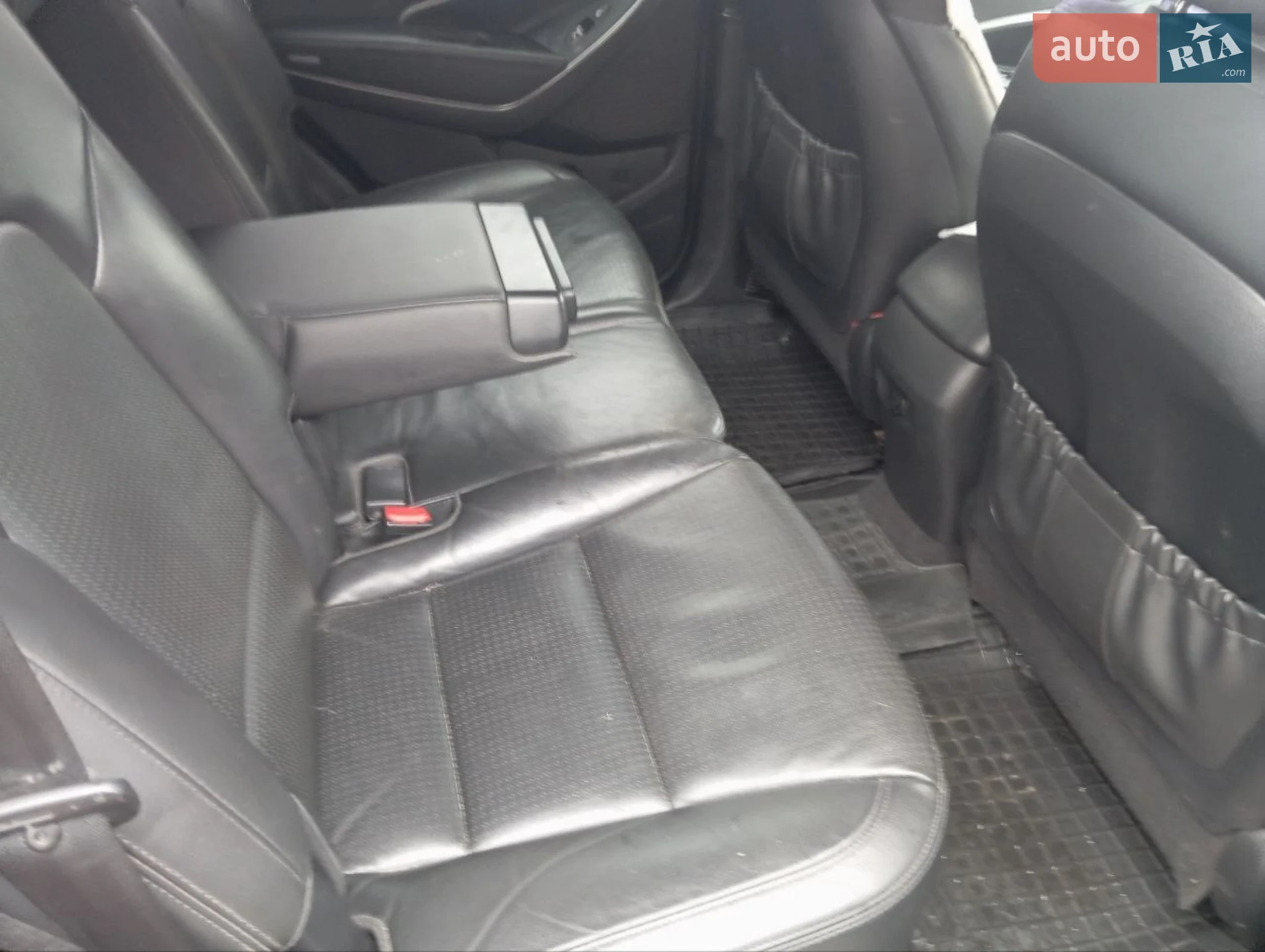 2014 Hyundai Santa Fe - мініатюра 17