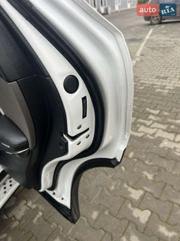 Позашляховик / Кросовер Hyundai Santa FE 2017 в Одесі