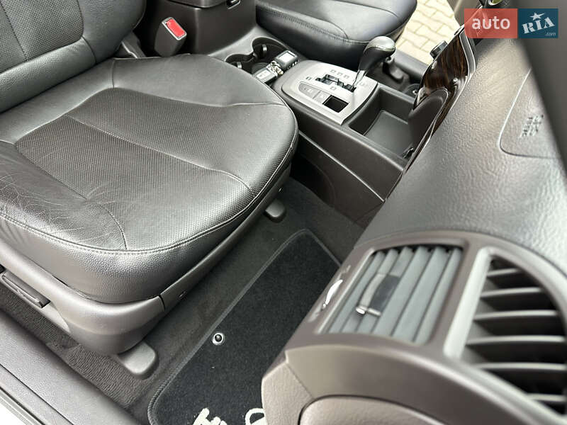 Позашляховик / Кросовер Hyundai Santa FE 2012 в Одесі